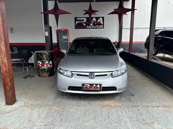 HONDA CIVIC 1.8 LXS 16V FLEX 4P AUTOMÁTICO
